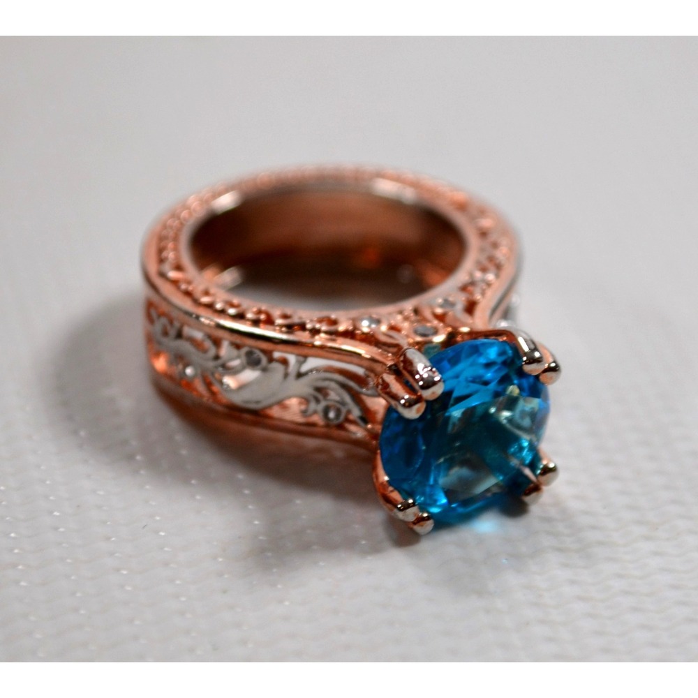 Gold Tone Ring with Blue Setting‎ Size 4.5 Cutout Filigree Design
